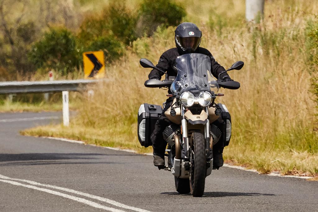 Motorcycle Riding Protection -Motorcycle Riding Protection 220404 moto guzzi v85 tt 13